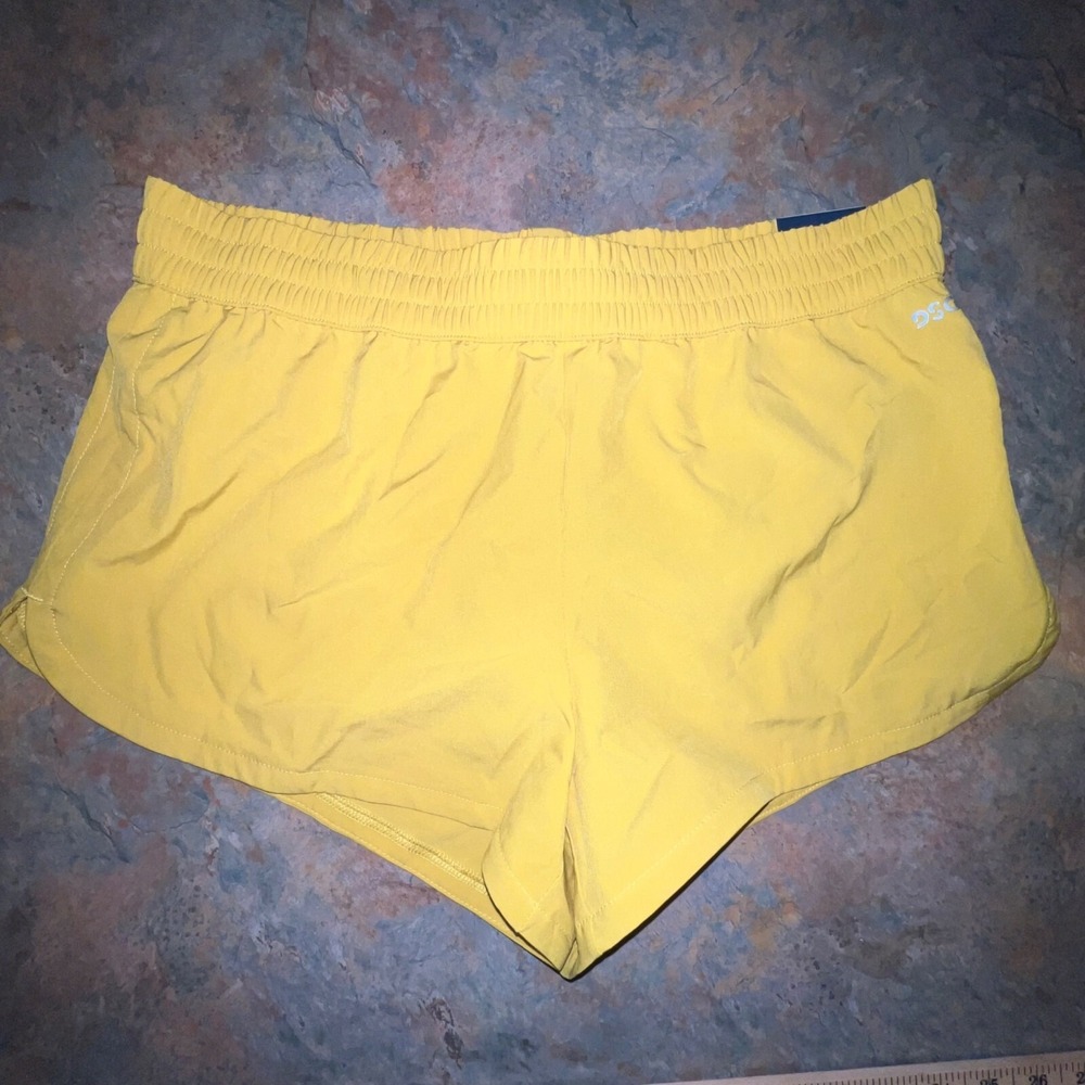 DSG Women's‎ Yellow Stride Short Medium, Yellow